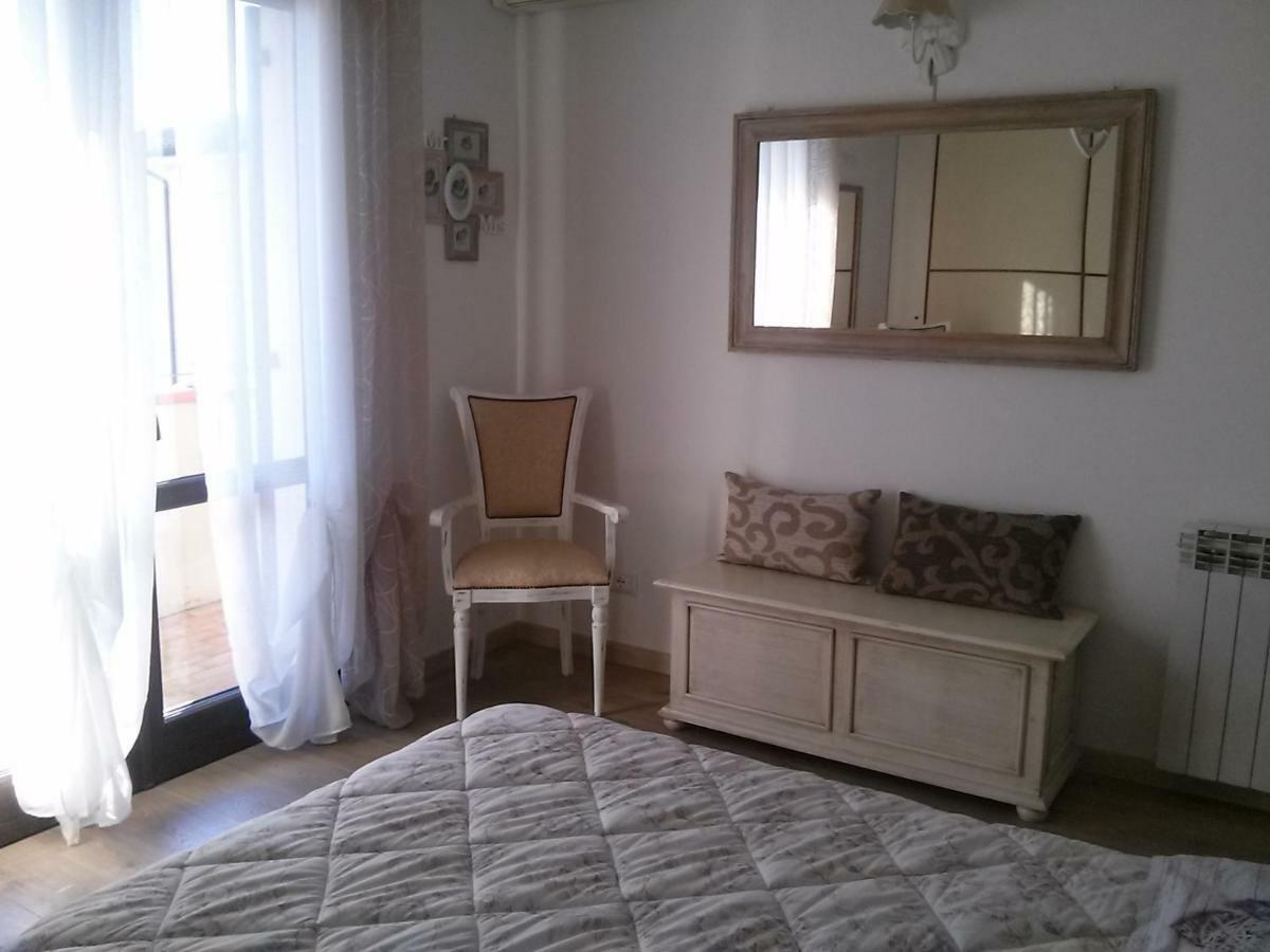 New Apartment Private Parking Бардолино Экстерьер фото
